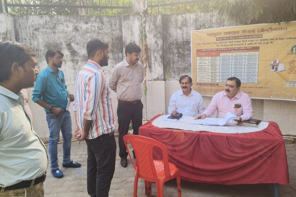 मुख्य अभियंता सुनील कपूर पहुंचे जीपीआरए उपकेंद्र का निरीक्षण करने मुख्य अभियंता सुनील कपूर पहुंचे जीपीआरए उपकेंद्र का निरीक्षण करने