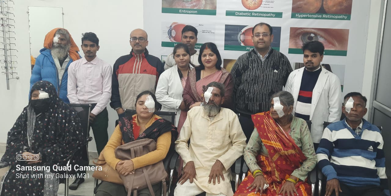 आई लाइफ सेन्टर में 76 लोगो का हुआ नि:शुल्क मोतियाबिंद का ऑपरेशन