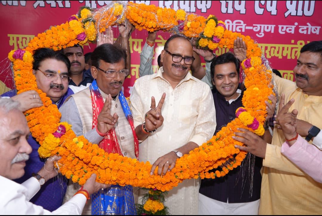 विकास का नया रोल मॉडल बनेगा लखनऊ और पूर्वी विधानसभा क्षेत्र में लिखी जाएगी नई गाथा: ओपी श्रीवास्त विकास का नया रोल मॉडल बनेगा लखनऊ और पूर्वी विधानसभा क्षेत्र में लिखी जाएगी नई गाथा: ओपी श्रीवास्त